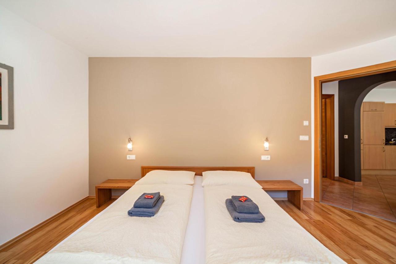 Pritscheshof Ferienwohnung Terrasse 말레스베노스타 외부 사진